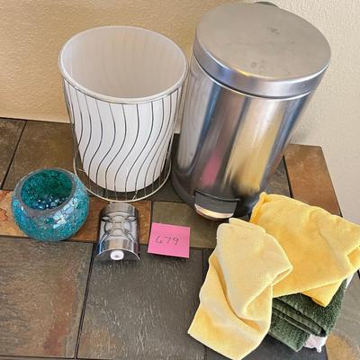 Lot of Bathroom items