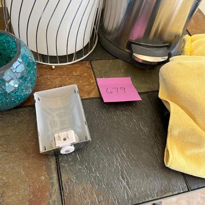 Lot of Bathroom items