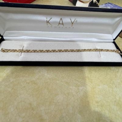 14k bracelet - Every gift begins with Kays