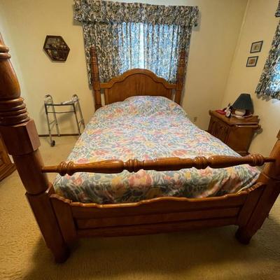 Solid White Oak Poster Bed