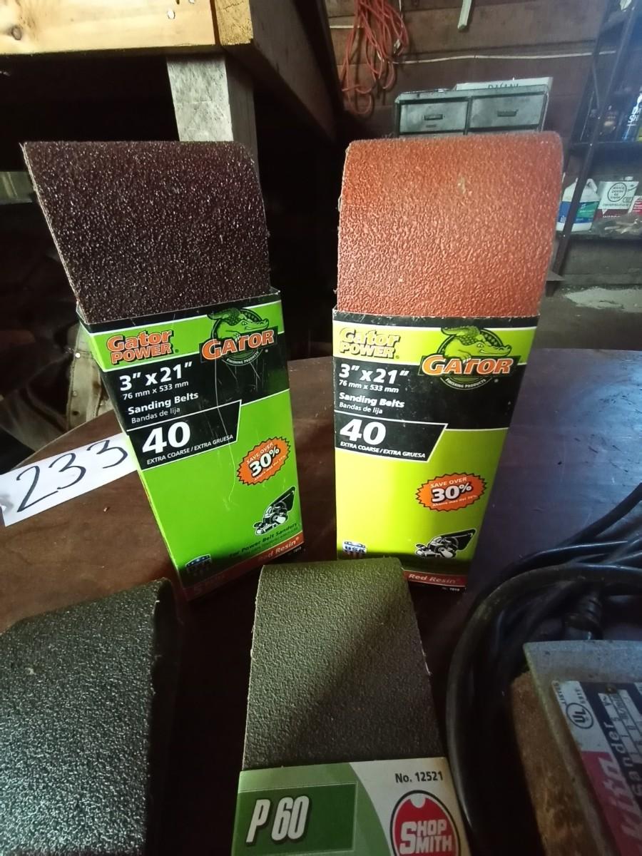 MAKITA BELT SANDER AND SANDPAPER