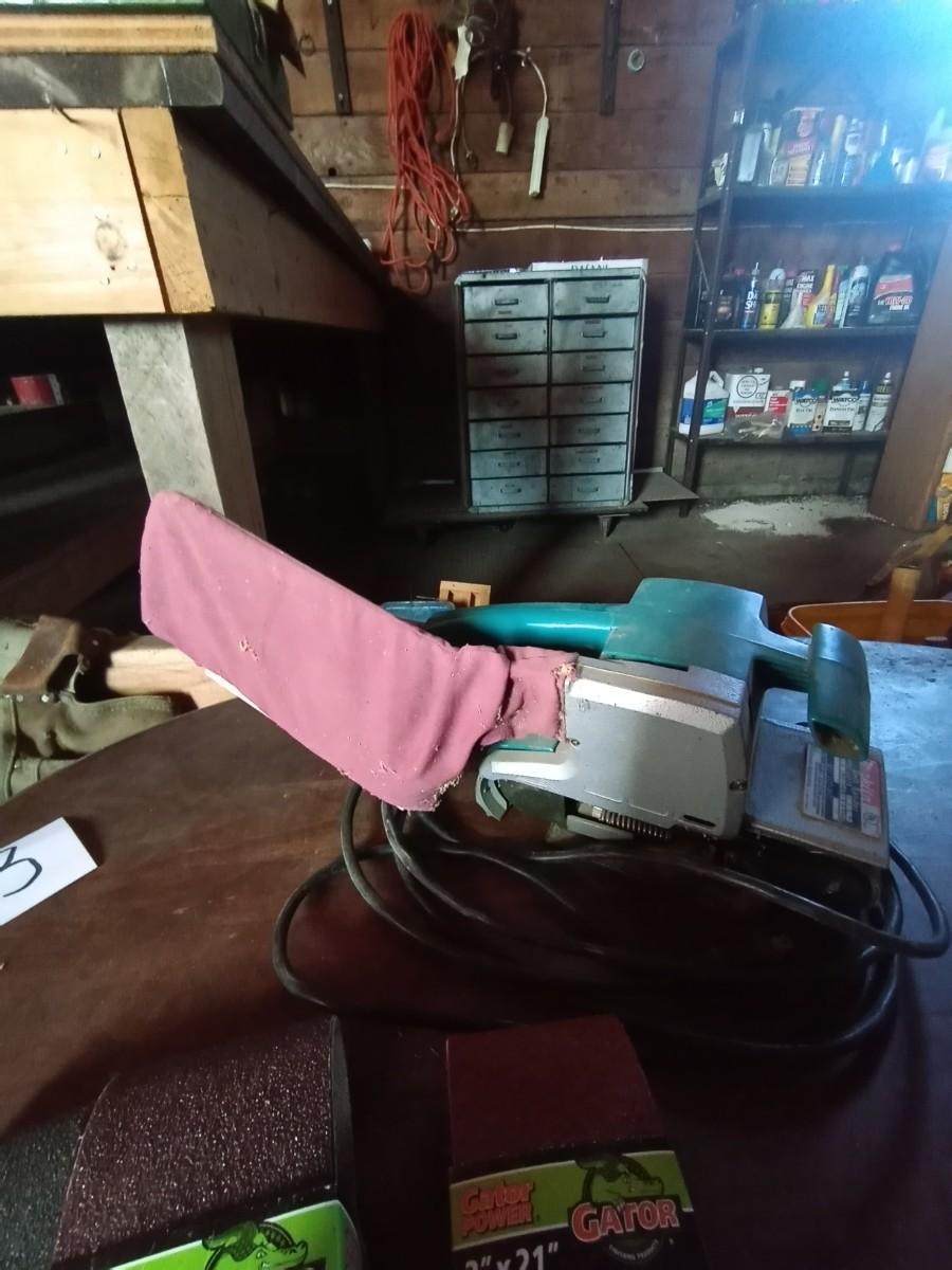MAKITA BELT SANDER AND SANDPAPER