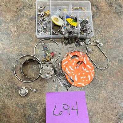 Lot of earrings