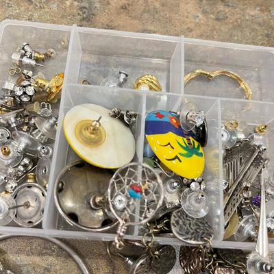 Lot of earrings