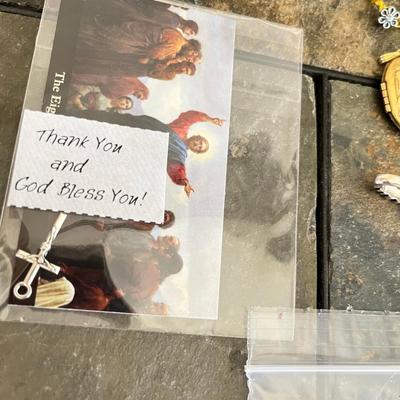 Lot of jewelry & book marks