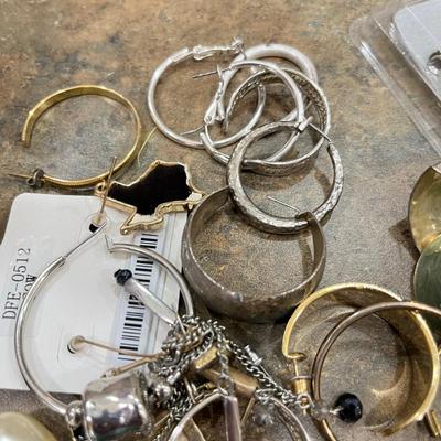 Lot of Earrings