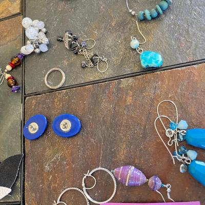 Lot of Earrings