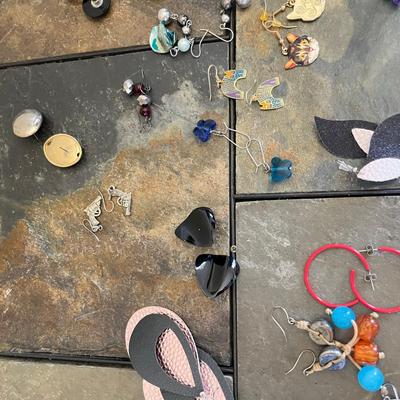 Lot of Earrings