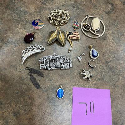 Lot of costume jewelry