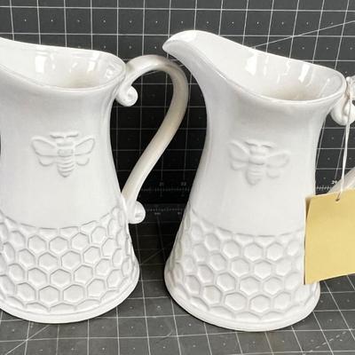 2 Beehive / Comb Pitchers NEW 