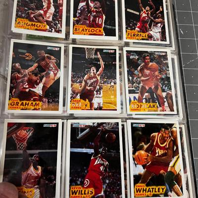 FLEER 93 / 94 Season Basket Ball Trading Cards 