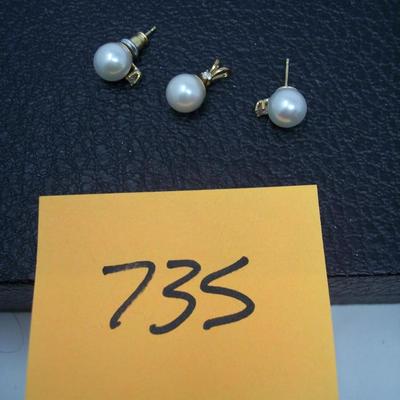 Pearls & Diamond Pendant & Earring Set