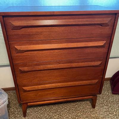 Mid Century Chest of drawers