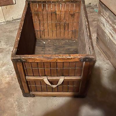 Primitive wood crate