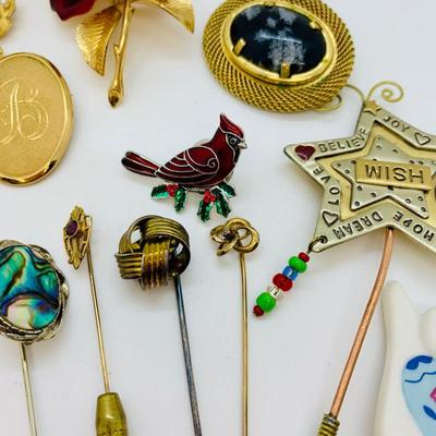 LOT 19R: Brooches & Vintage Stick Pins