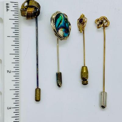 LOT 19R: Brooches & Vintage Stick Pins