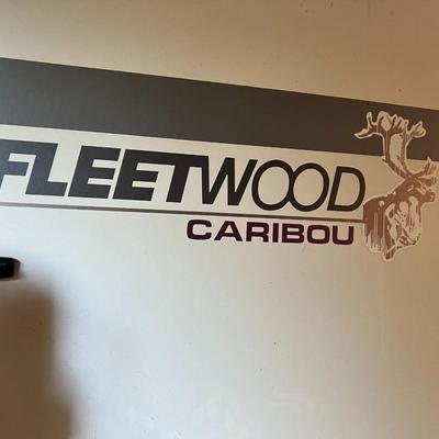 Great 1999 Fleetwood Caribou Camper Truck Trailer with Kitchen Bathroom & Sleeping Loft