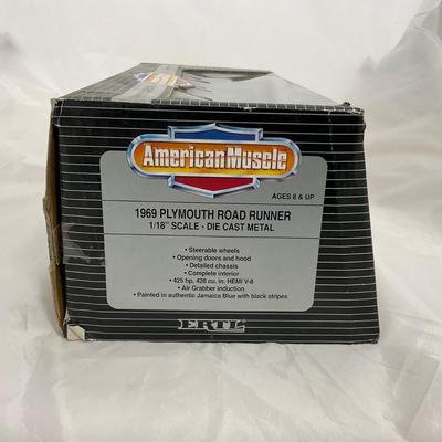 -87- AMERICAN MUSCLE | 1:18 Scale Die Cast | 1969 Plymouth Road Runner