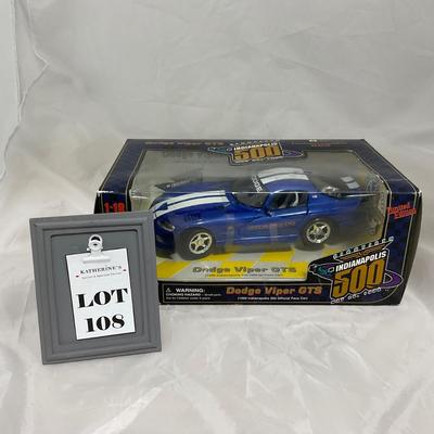 -108- MAISTO | 1:18 Scale Die Cast | 1996 Indianapolis 500 Official Pace Car Dodge Viper GTS