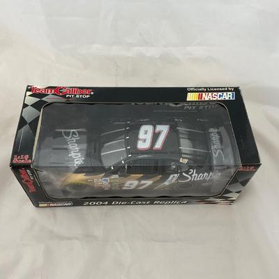 -114- NASCAR | 1:18 Scale Die Cast | 2004 Sharpie Car