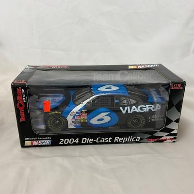 -115- NASCAR | 1:18 Scale Die Cast | 2004 Viagra Car