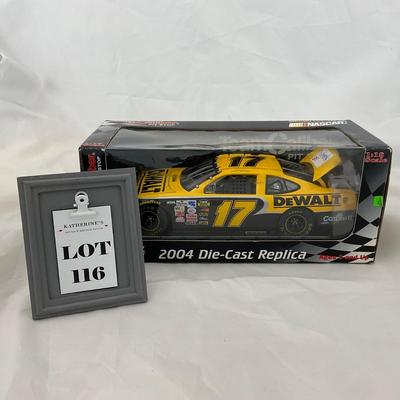 -116- NASCAR | 1:18 Scale Die Cast | 2004 DeWalt Car