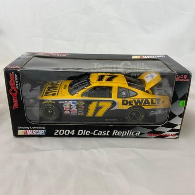 -116- NASCAR | 1:18 Scale Die Cast | 2004 DeWalt Car