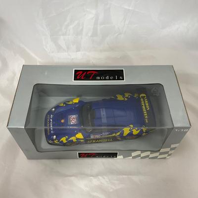 -122- UT MODELS | 1:18 Scale Die Cast | Porsche 911 GT1