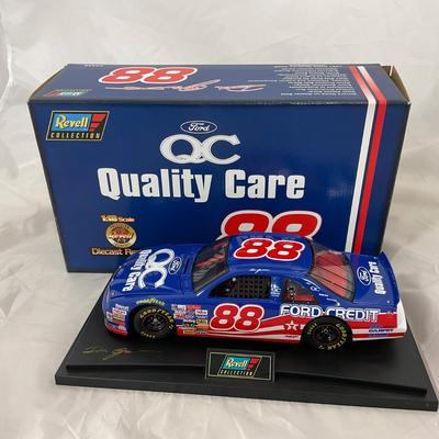 -149- NASCAR | 1:18 Scale Die Cast | 1997 Ford Quality Care Thunderbird | Dale Jarrett