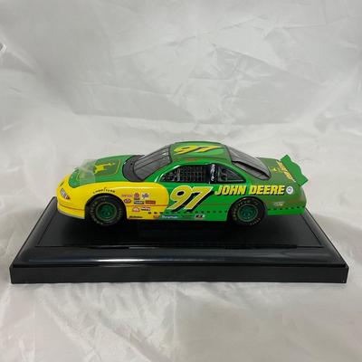 -155- NASCAR | 1:18 Scale Die Cast | 1997 John Deere Motorsports