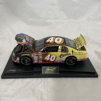 -160- NASCAR | 1:18 Scale Die Cast | 1999 Coors Light John Wayne Chevrolet | Sterling Martin