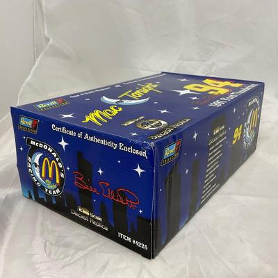 -163- NASCAR | 1:18 Scale Die Cast | 1997 McDonaldâ€™s Racing Team Ford Thunderbird