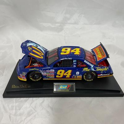 -163- NASCAR | 1:18 Scale Die Cast | 1997 McDonaldâ€™s Racing Team Ford Thunderbird