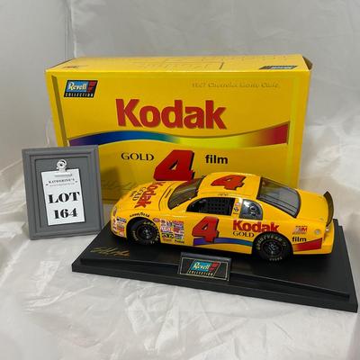-164- NASCAR | 1:18 Scale Die Cast | 1997 Kodak Film Chevrolet Monte Carlo | Sterling Martin