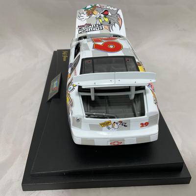 -169- NASCAR | 1:18 Scale Die Cast | 1997 Cartoon Network Tom & Jerry Chevrolet | Jeff Green