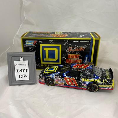 -175- NASCAR | 1:18 Scale Die Cast | 1998 Square D Lightning Ford Taurus | Kenny Wallace
