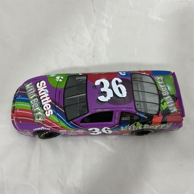 -184- NASCAR | 1:18 Scale Die Cast | 1998 Skittles Pontiac | Ernie Irvan