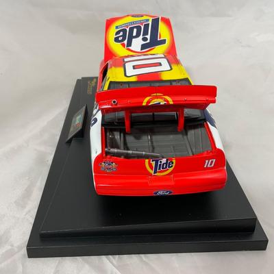 -185- NASCAR | 1:18 Scale Die Cast | 1997 Tide Ford Thunderbird | Ricky Rudd