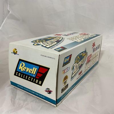 -186- NASCAR | 1:18 SCale Die Cast | 1999 Mobil Kentucky Derby Ford Taurus