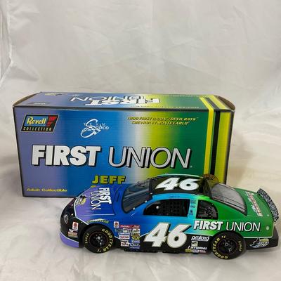 -187- NASCAR | 1:18 Scale Die Cast | 1998 First Union Devil Rays Chevrolet