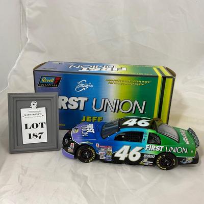 -187- NASCAR | 1:18 Scale Die Cast | 1998 First Union Devil Rays Chevrolet
