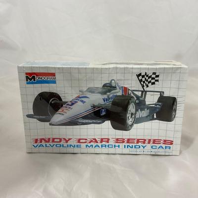 -193- MODEL KIT | 1:24 Scale | Valvoline March Indy Car Sealed