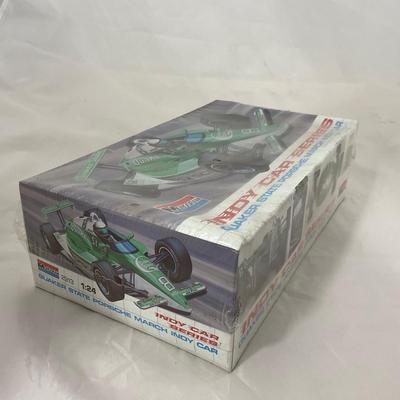 -195- MODEL KIT | 1:24 Scale | Quaker State Porsche March Indy Car Sealed