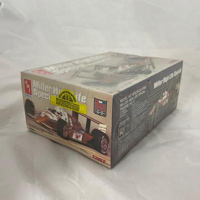 -196- MODEL KIT | 1:25 Scale Miller High Life Special Penske PC-17 Sealed