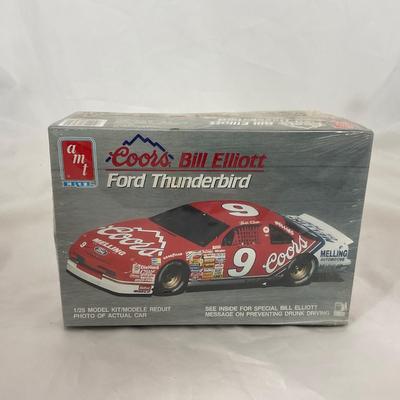 -197- MODEL KIT | 1:25 Scale | Coors Bill Elliott Ford Thunderbird Sealed