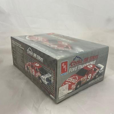 -197- MODEL KIT | 1:25 Scale | Coors Bill Elliott Ford Thunderbird Sealed