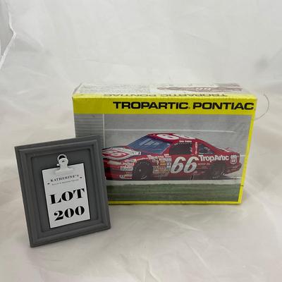 -200- MODEL KIT | 1:24 Scale | Tropartic Pontiac Sealed
