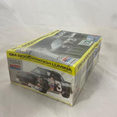 -201- MODEL KIT | 1:24 Scale | GM Goodwrench Lumina Sealed | Dale Earnhardt