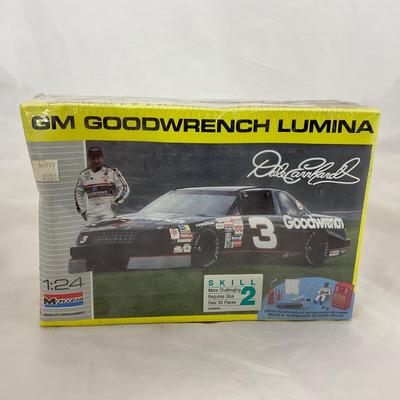 -201- MODEL KIT | 1:24 Scale | GM Goodwrench Lumina Sealed | Dale Earnhardt
