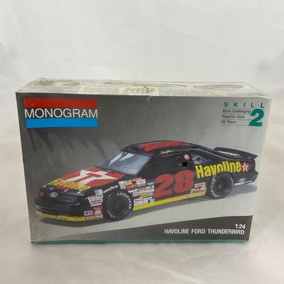 -203- MODEL KIT | 1:24 Scale | Havoline Ford Thunderbird Sealed